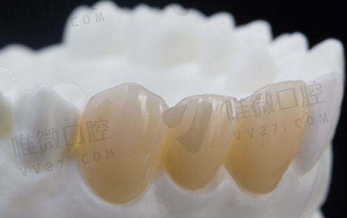 牙齿矫正更是主打项目之一，国产自锁托槽8277元起，隐形矫正选择多