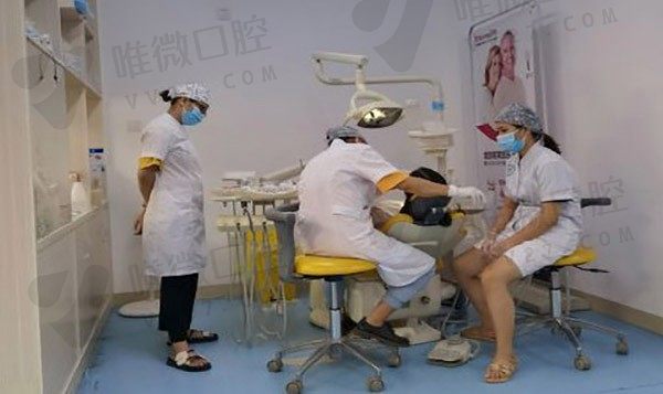 海口市澄迈县老城陈陈口腔门诊成人诊疗室