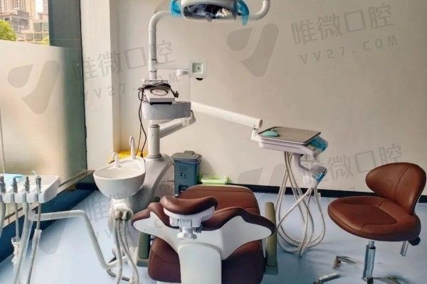 东莞石碣专致口腔门诊部牙椅