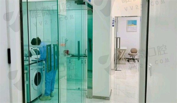重庆三申口腔门诊走廊