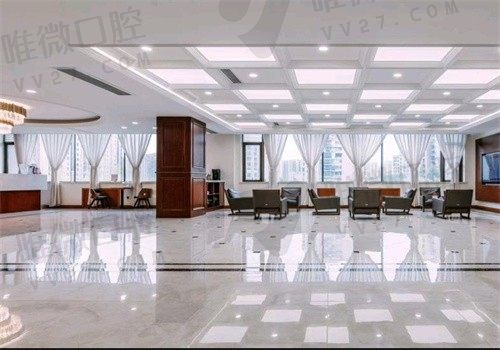 杭州亮贝美口腔医院蒋贤军做精密吸附性义齿价格5286元起，效果美观又舒适